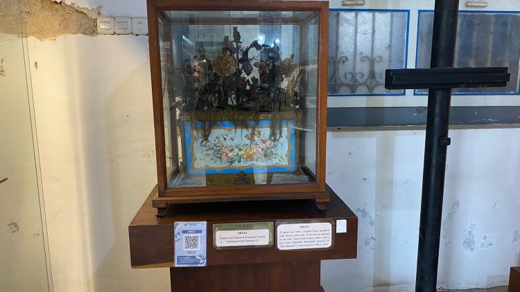 Salah satu peninggalan Napoleon Bonaparte, orgel, di Musem Radya Pustaka Solo (DOK. PRIBADI/ ANGGUN)