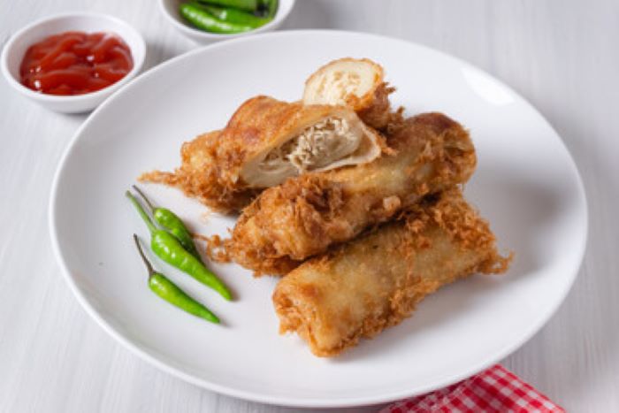Kuliner yang sering disajikan di berbagai acara, sosis solo. (FREEPIK)
