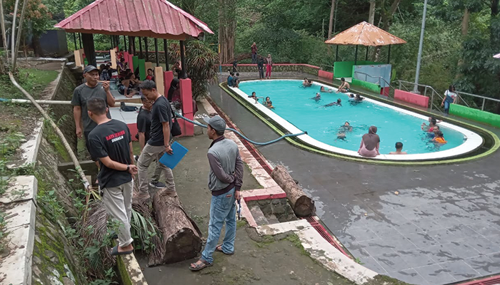 Tim Dinas Kepemudaan, Olahraga dan Pariwisata mulai mengukur kawasan obyek wisata Batu Seribu untuk menyusun DED.
