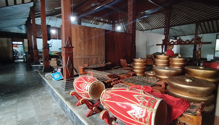 Gamelan yang berada di Tempat Finishing Gamelan Balai Agung Alun-alun Utara.
