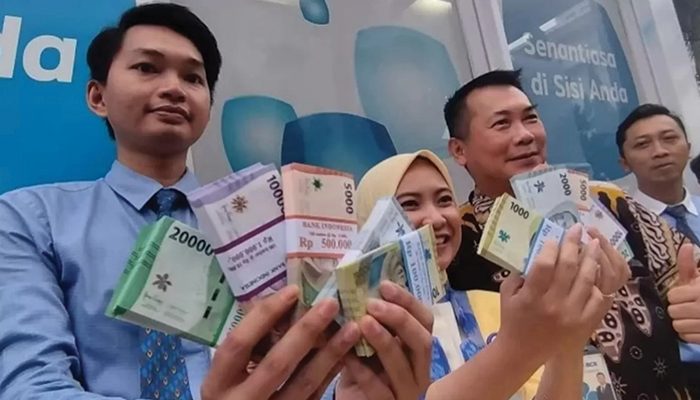 Ilustrasi Penukaran Uang Baru di Solo Raya.