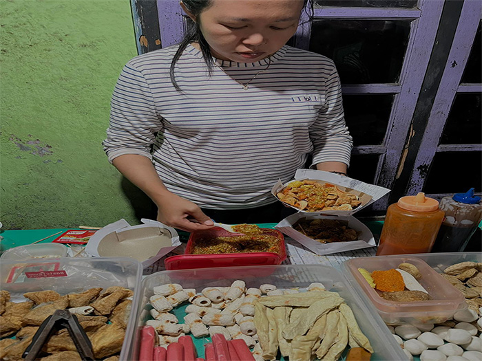 Warung Sambel Mbo Jiah menjadi salah satu kuliner viral dan masuk kategori hidden gem di Solo. (DOK. PRIBADI/ NORA)