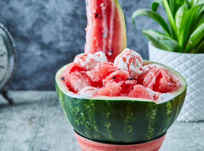 Hwachae, es teler ala Korea yang cocok jadi takjil untuk buka puasa warga Solo. (FREEPIK)