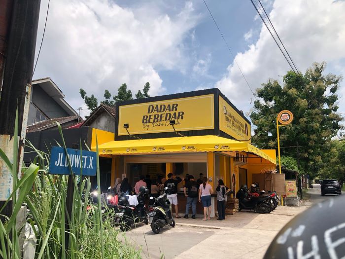 Dadar Beredar menjadi spot makan viral di Solo Raya yang cocok untuk buka puasa. (DOK. PRIBADI/ ARSYA)