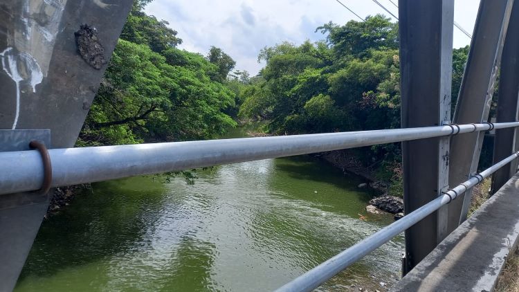Sungai Bogor di daerah Klaten yang konon tercipta dari aktivitas mahkluk gaib berwujud ular. (DOK. PRIBADI/ SISCA)