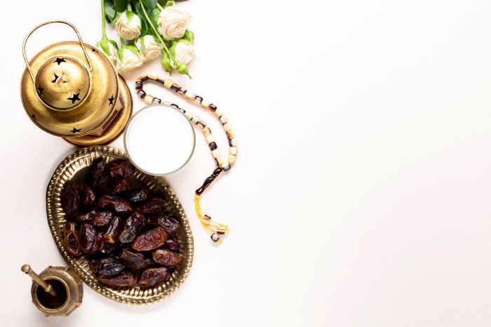 Ilustrasi minuman berbahan dasar kurma yang cocok dicoba orang Solo. (FREEPIK)