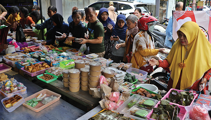 Salah satu spot berburu takjil di Kota Solo.