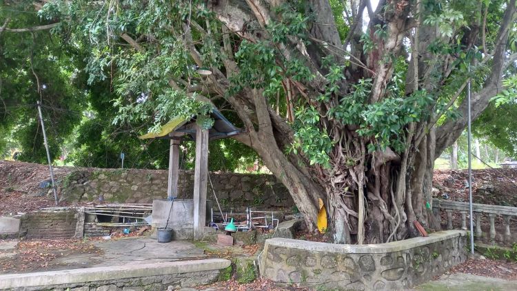 Sumur Kluwih di Sukoharjo diketahui menyimpan misteri tentang sosok-sosok yang konon memakan korban. (DOK. PRIBADI/ SISCA)
