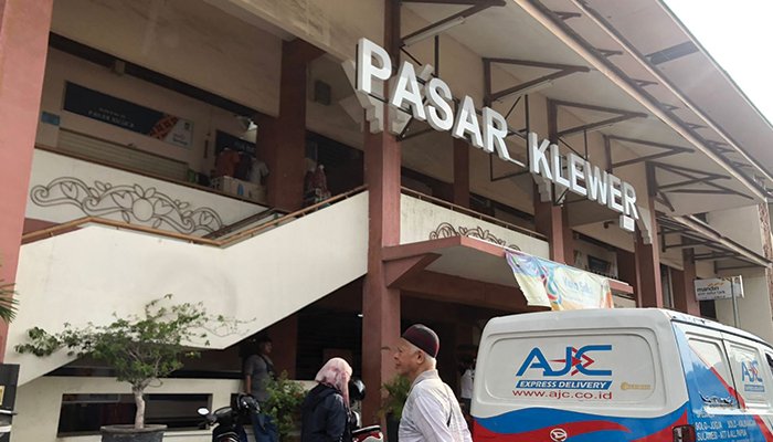 Pasar Klewer Ramai dikunjungi menjelang Lebaran.