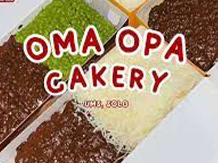 Di Oma Opa, ada ogura cake yang populer di Solo. (INSTAGRAM OMA OPA)