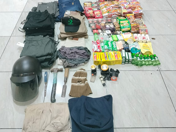 Barang bukti pencurian dengan modus jebol tembok di Sragen. (AHMAD KHAIRUDIN/ RADAR SOLO)