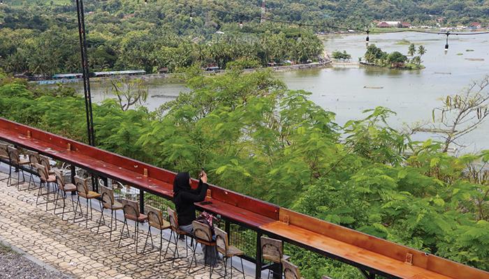 Objek Wisata Bukit Sidoguro di Desa Krakitan, Kecamatan Bayat, Klaten.
