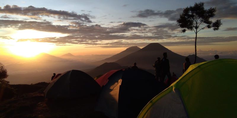 Gunung Prau menjadi salah satu gunung yang direkomendasikan untuk didaki para pemula. (DOK. PRIBADI/ NISA)