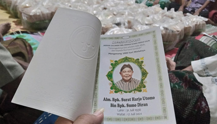 Peringatan 1000 hari yang dilaksanakan oleh masyarakat Jawa.