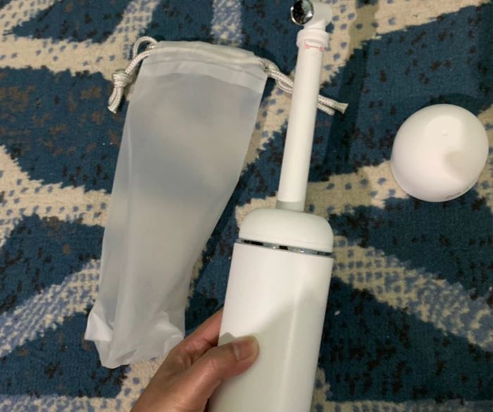 Bidet portable menjadi salah satu peralatan yang tidak boleh ditinggal warga Solo saat traveling. (DOK. SHOPEE)