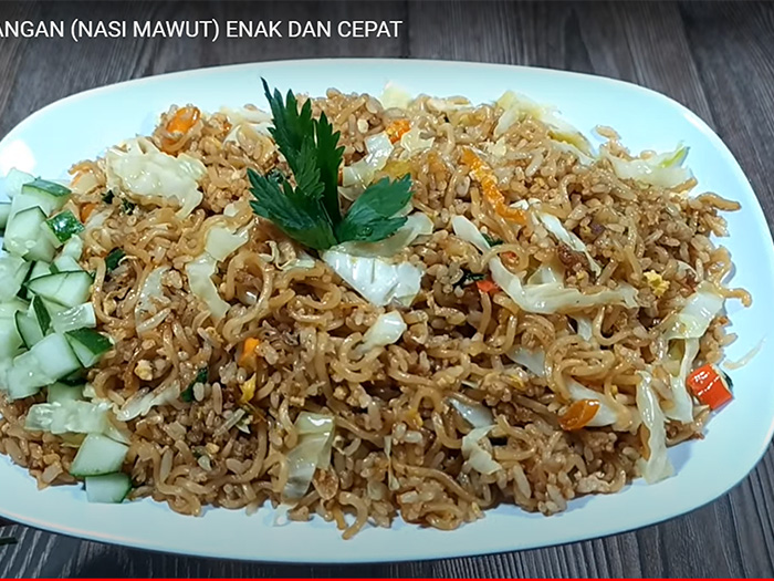 Magelangan menjadi salah satu makanan populer di Solo. (YOUTUBE RESEP LISHANTY)