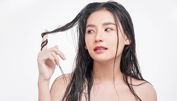 Ilustrasi Rambut Basah Sehabis Kramas.