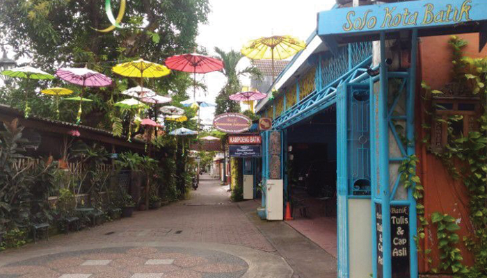 Kampung Batik Kauman, tempat wisata dan belajar pembuatan batik di Kota Solo.
