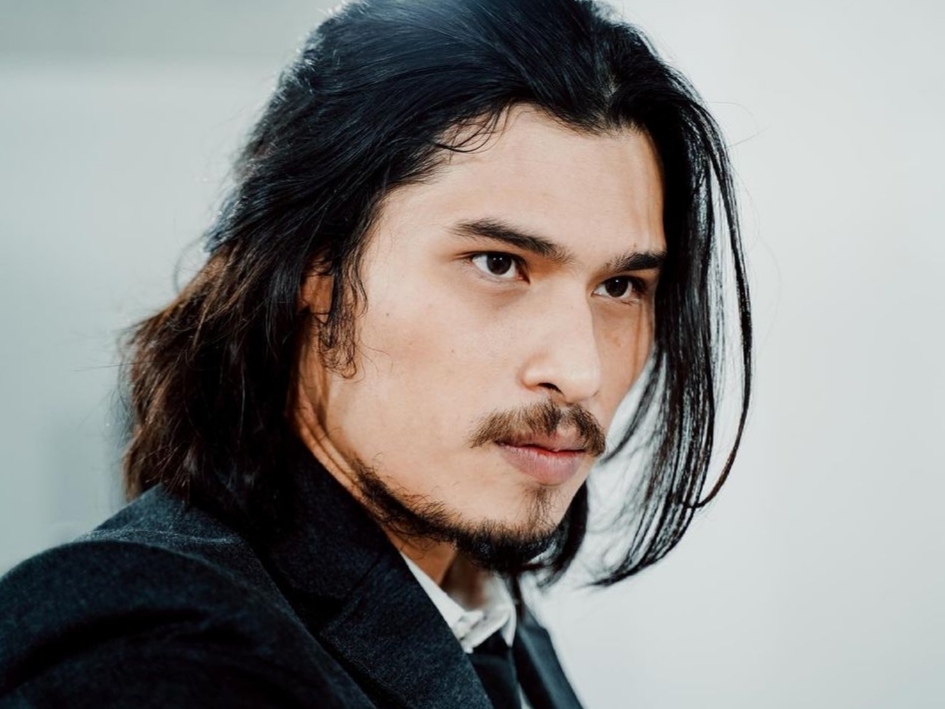 Musisi yang kini jadi vokalis grup band Dewa 19, Virzha melangsungkan pernikahan dengan Sausan Sabrina.