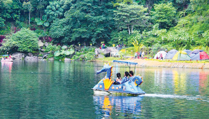 Pesona Wisata Alam Telaga Madirda di Karanganyar, Solo Raya.