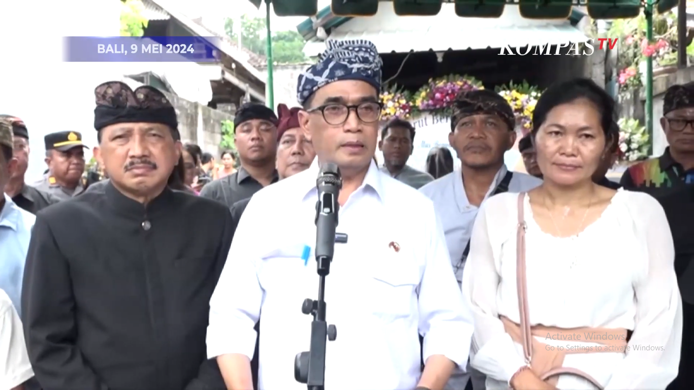Menhub Budi Karya Sumadi hadir dalam pemakaman mahasiswa Taruna STIP yang tewas di tangan 4 seniornya.