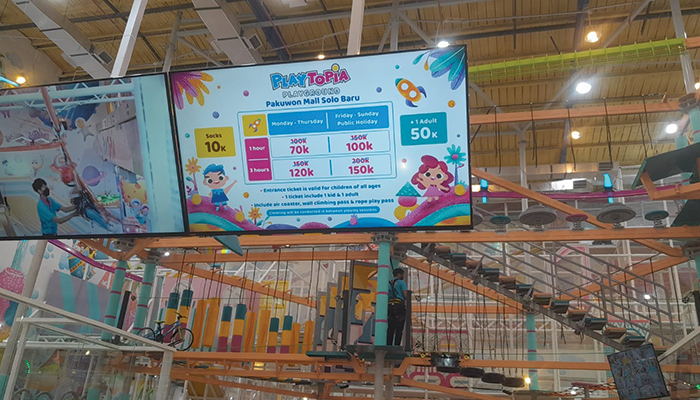 Suasana Playground Playtopia di Pakuwon Mall Solo.