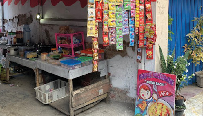 Kedai penjual jajanan legendaris tempura di Solo.