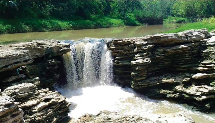 Kedung Grujug Wisata Alam di Miri, Sragen.