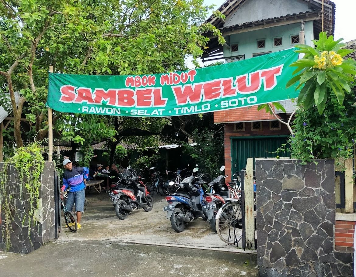 Warung Hidden Gem Sambel Welut Ijo di Kota Solo.