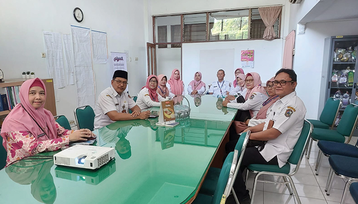 Kunjungan pengelola perpustakaan di Dinas Kearsipan dan Perpustakaan Provinsi Jawa Tengah Semarang Rabu, 22 Mei 2024.