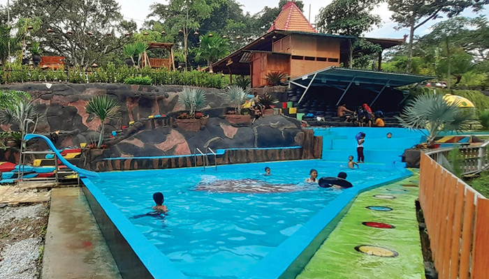 Umbul&nbsp;Gunung&nbsp;Tugel&nbsp;di Karanganyar.
