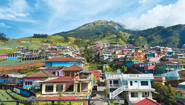 Suasana Desa WIsata Nepal Van Java di Magelang.
