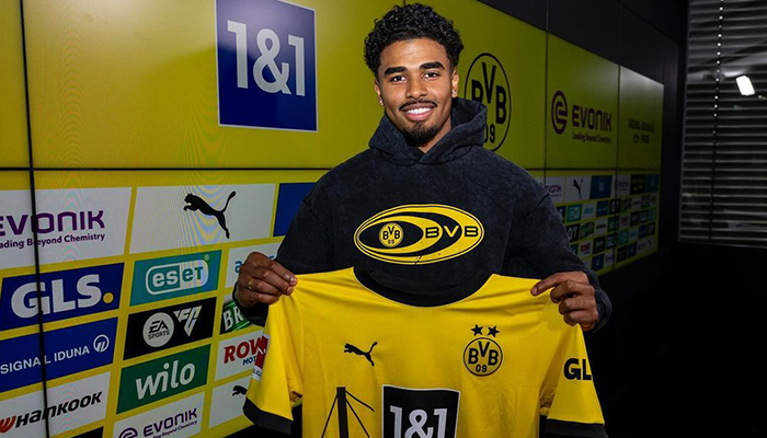 Potret Ian Maatsen pemain Borussia Dortmund yang memiliki darah keturunan Indonesia.