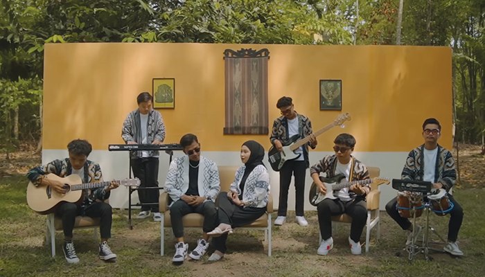 Aftershine ft. Restianade - Kalah (Official Music Video).