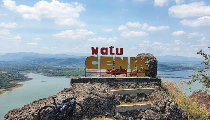 Spot wisata watu cenik Wonogiri.