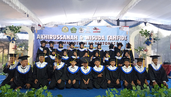 MI Muhammadiyah PK Kertonatan gelar Akhirussanah dan Wisuda Tahfidz Angkatan ke 56.