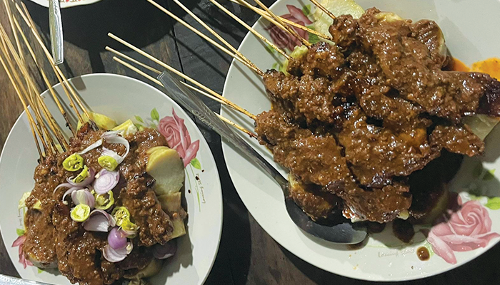Sate Ayam Madura Pak Amin.