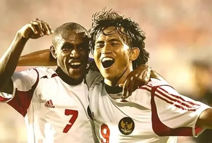 Timnas Indonesia dengan apparel Adidas.