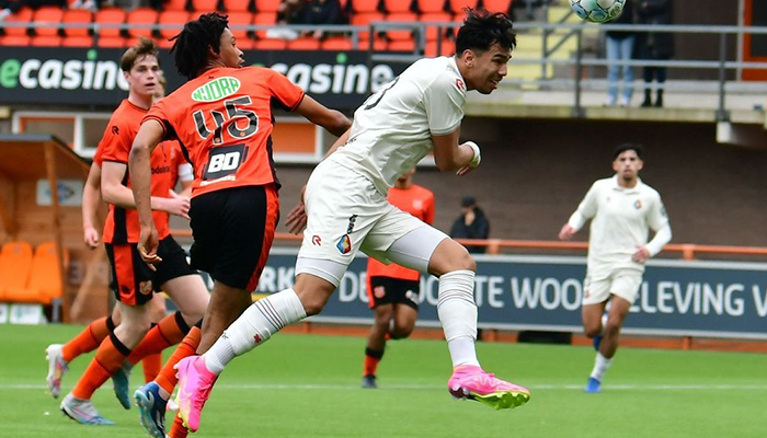 Potret Damian van Dijk saat membela klubnya Teslar.