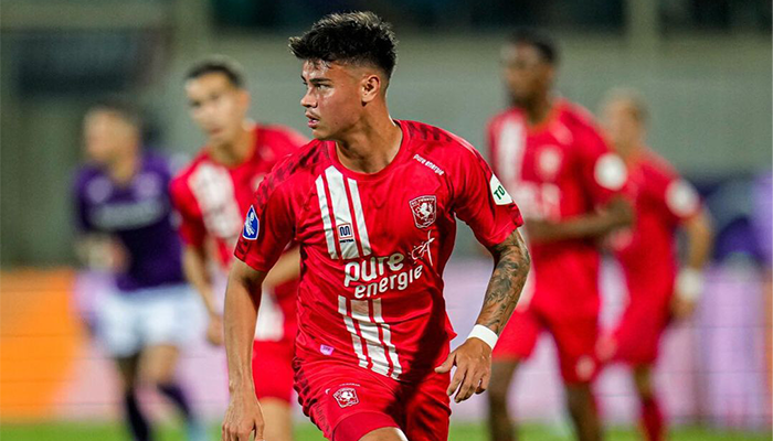 Potret Mees Hilgers saat membela timnya FC Twente di Eradividie Belanda.