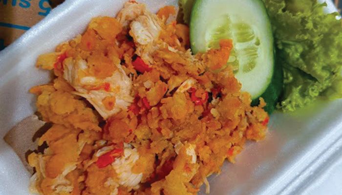Ayam Geprek Buyut yang viral di ojek online.