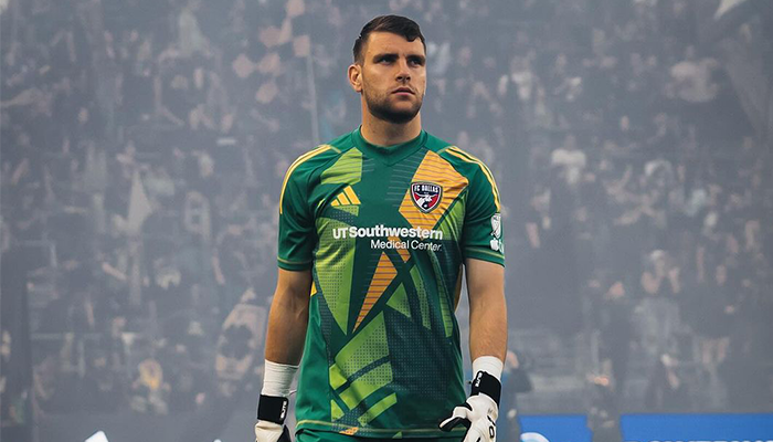 Potret Maarten Paes saat membela FC Dallas.
