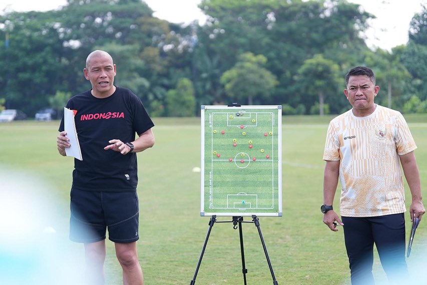 Coach Nova Arianto saat Training Camp Timnas Indonesia U-16.