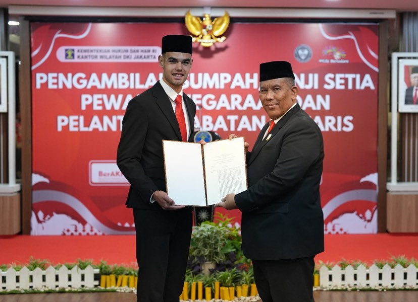 Jens Raven saat pengambilan sumpah WNI Kamis (27/6).