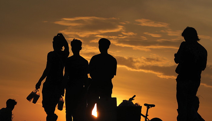 Spot Wisata Waduk Cengklik Boyolali saat senja.