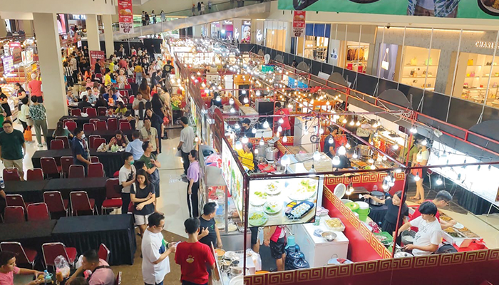Kuliner non halal di Solo Paragon Mall.
