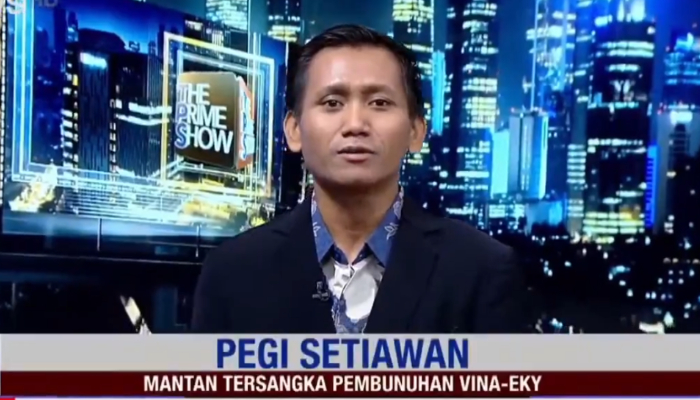 Penampilan Pegi Setiawan saat menjadi pembawa acara di televisi.