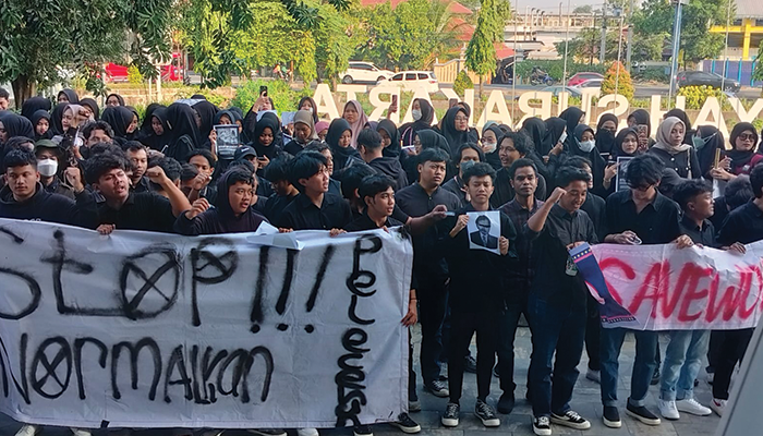 Aliansi Mahasiswa di Salah Satu Universitas Terbaik di Solo Serukan Aksi Atas Dosen Mesum yang Viral.