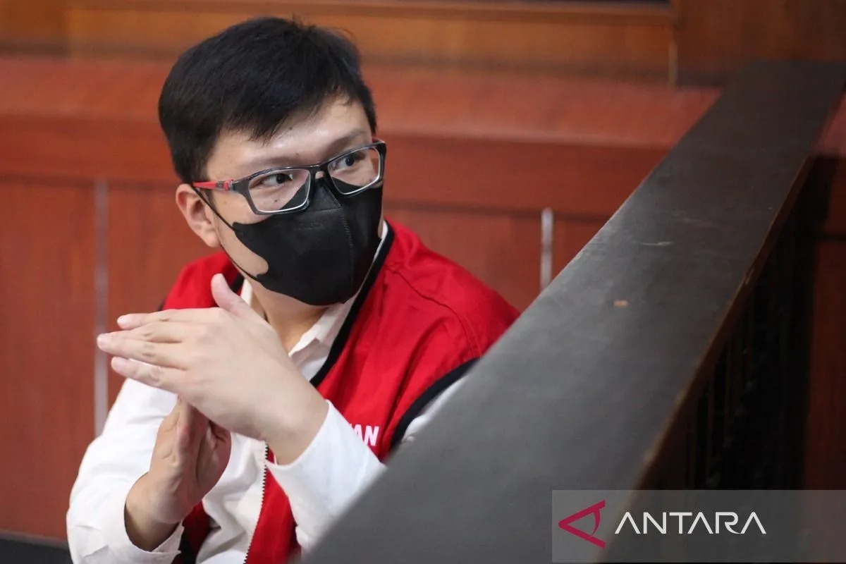 Ronald Tannur dibebaskan usai lakukan penganiayaan terhadap Dini Sera Afrianti kekasihnya hingga tewas di Surabaya.