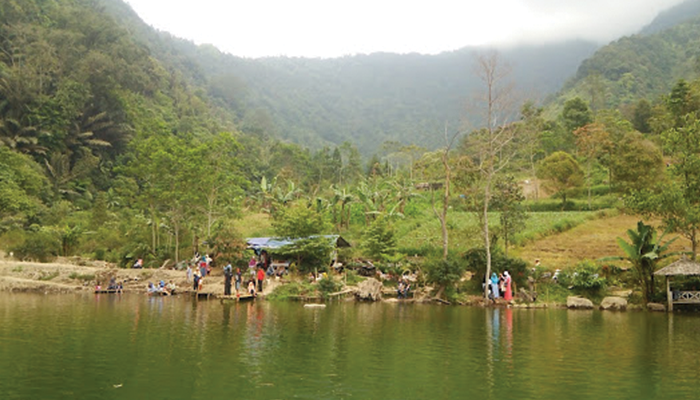 Bendungan Candi Muncar Wonogiri.